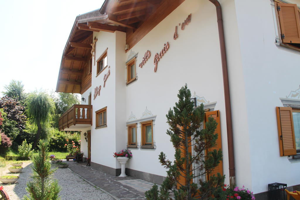 Hotel Garni Goccia D'Oro à Cavalese Extérieur photo