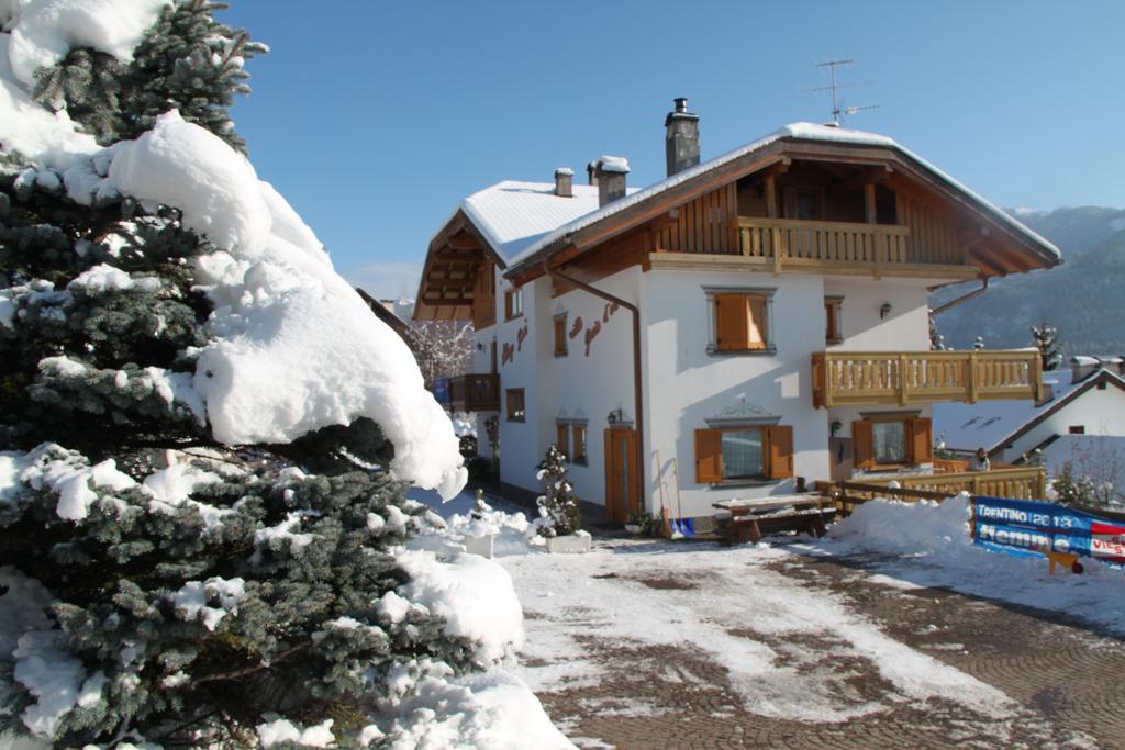 Hotel Garni Goccia D'Oro à Cavalese Extérieur photo