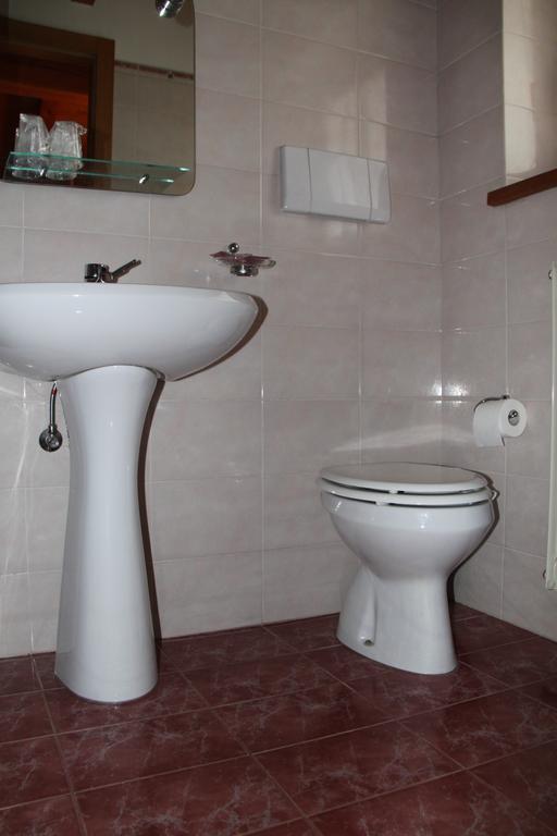Hotel Garni Goccia D'Oro à Cavalese Chambre photo